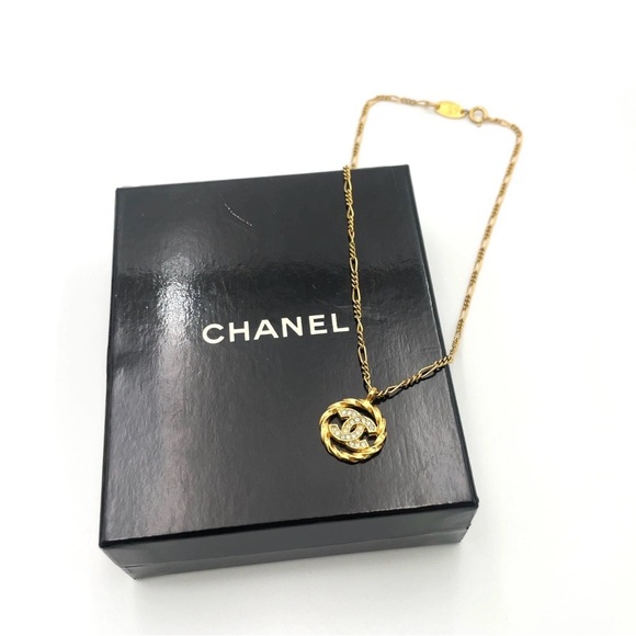 ✨🛍️ Chanel Gold-Tone Coco Mark Rhinestone Necklace